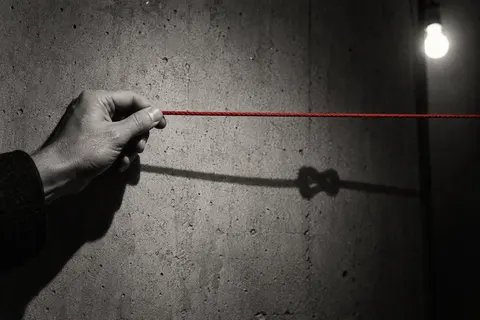 The Shadow Knows the Knot